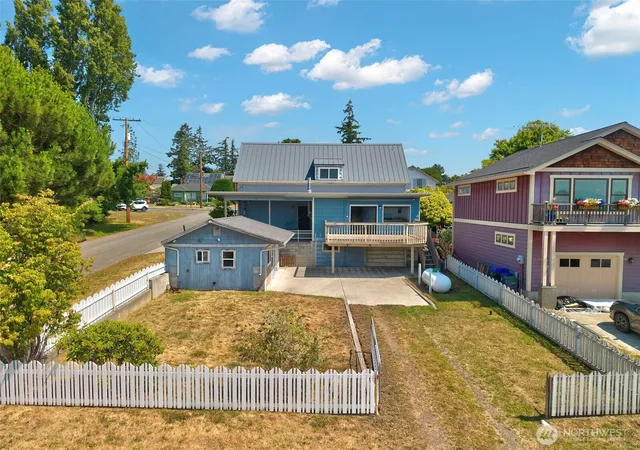 Photo 2 of Contingent at 1619 Blaine St, Port Townsend, WA 98368 | MLS# NWM2557731 | Listing updated on 2026-09-23