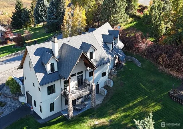 Photo 2 of Single family home for sale at 5186 Vista Hts Pl, Cashmere, WA 98815 | MLS# NWM2557747 | Listing updated on 2026-09-23