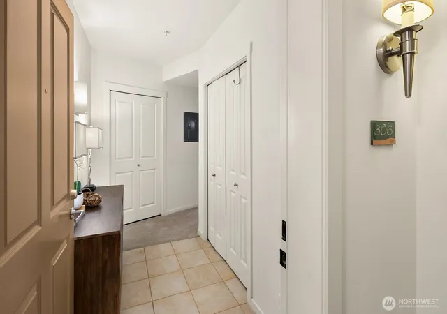 Photo 2 of Condo for sale at 2901 Ne Blakeley St #306, Seattle, WA 98105 | MLS# NWM2557754 | Listing updated on 2026-10-01