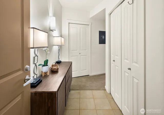 Photo 3 of Condo for sale at 2901 Ne Blakeley St #306, Seattle, WA 98105 | MLS# NWM2557754 | Listing updated on 2026-10-01