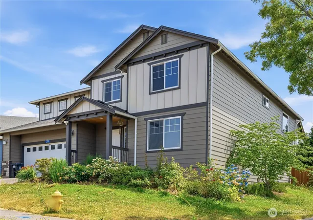 Photo 2 of Single family home for sale at 301 Barry Loop, Mount Vernon, WA 98274 | MLS# NWM2557768 | Listing updated on 2026-09-27