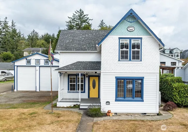 Photo 1 of Single family home for sale at 304 Spruce St E, Ilwaco, WA 98624 | MLS# NWM2557773 | Listing updated on 2026-09-23