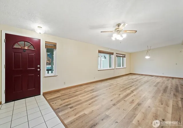 Photo 3 of Manufactured home for sale at 1402 22nd Street Ne #546, Auburn, WA 98002 | MLS# NWM2557774 | Listing updated on 2026-09-23