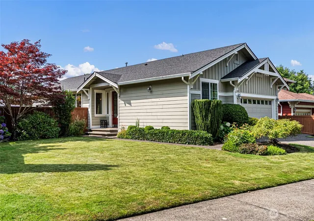 Photo 2 of Single family home for sale at 4901 Spokane St Ne, Lacey, WA 98516 | MLS# NWM2557808 | Listing updated on 2026-09-27