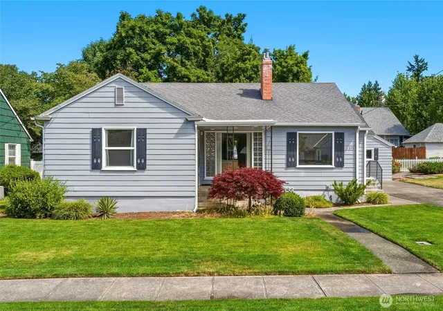 Photo 1 of Single family home for sale at 315 E Maple St, Walla Walla, WA 99362 | MLS# NWM2557815 | Listing updated on 2026-09-26