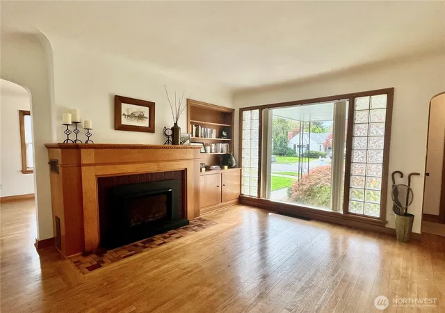 Photo 3 of Single family home for sale at 315 E Maple St, Walla Walla, WA 99362 | MLS# NWM2557815 | Listing updated on 2026-09-26