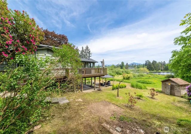 Photo 4 of Single family home for sale at 1109 S Davies Rd, Lake Stevens, WA 98258 | MLS# NWM2557818 | Listing updated on 2026-09-23