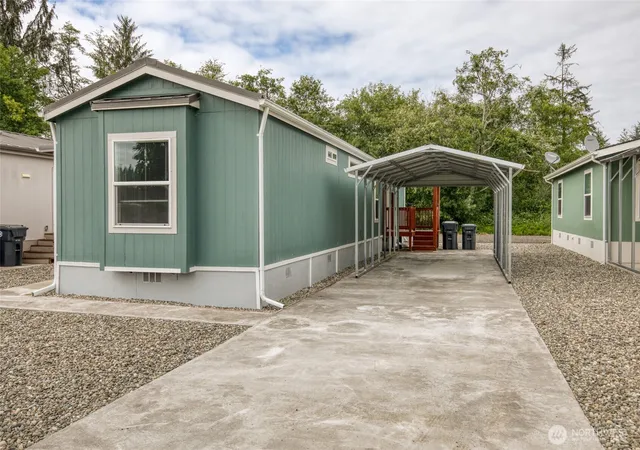 Photo 3 of Manufactured home for sale at 2010 Broadway Ave #9, Hoquiam, WA 98550 | MLS# NWM2557822 | Listing updated on 2026-09-23