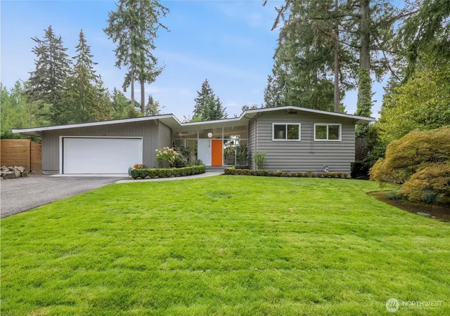 Photo 1 of Single family home for sale at 9125 Ne 21st Place, Clyde Hill, WA 98004 | MLS# NWM2557852 | Listing updated on 2026-10-03
