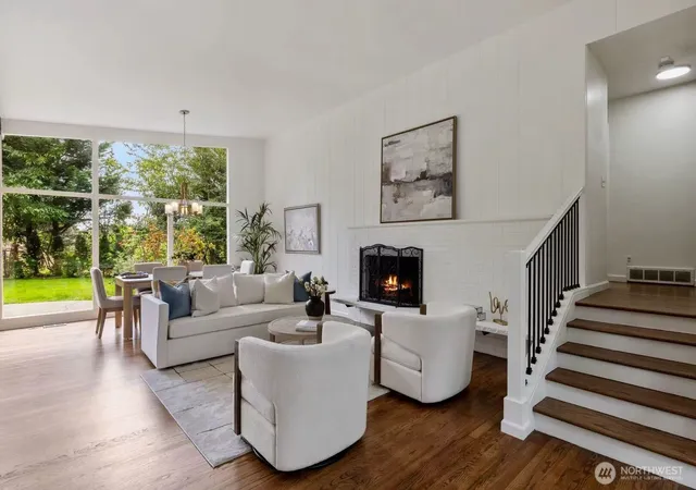 Photo 3 of Single family home for sale at 9125 NE 21st Place, Clyde Hill, WA 98004 | MLS# NWM2557852 | Listing updated on 2026-10-03