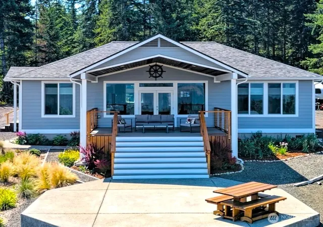 Photo 3 of Single family home for sale at 551 E Hyland Dr, Union, WA 98592 | MLS# NWM2557857 | Listing updated on 2026-09-23