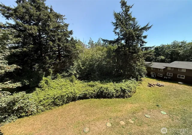 Photo 4 of Condo for sale at 178 Lover's Ln #A202, Eastsound, WA 98245 | MLS# NWM2557899 | Listing updated on 2026-09-23