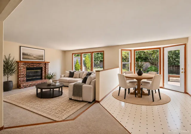 Photo 2 of Single family home for sale at 544 Sw Muzzall St, Oak Harbor, WA 98277 | MLS# NWM2557910 | Listing updated on 2026-10-17
