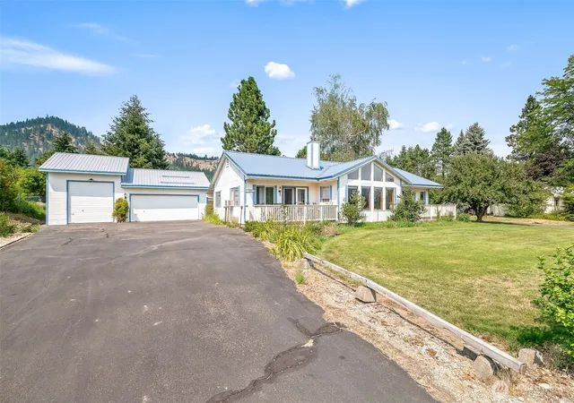 Photo 3 of Single family home for sale at 12320 Bergstrasse Rd, Leavenworth, WA 98826 | MLS# NWM2557915 | Listing updated on 2026-10-01