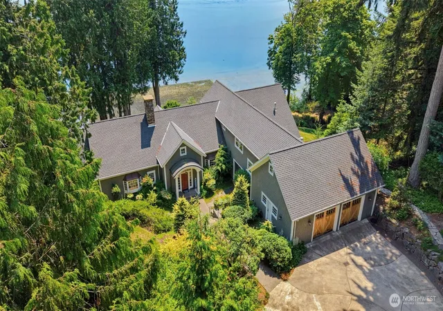 Photo 1 of Single family home for sale at 8500 Salty Dr Nw, Olympia, WA 98502 | MLS# NWM2557928 | Listing updated on 2026-09-23