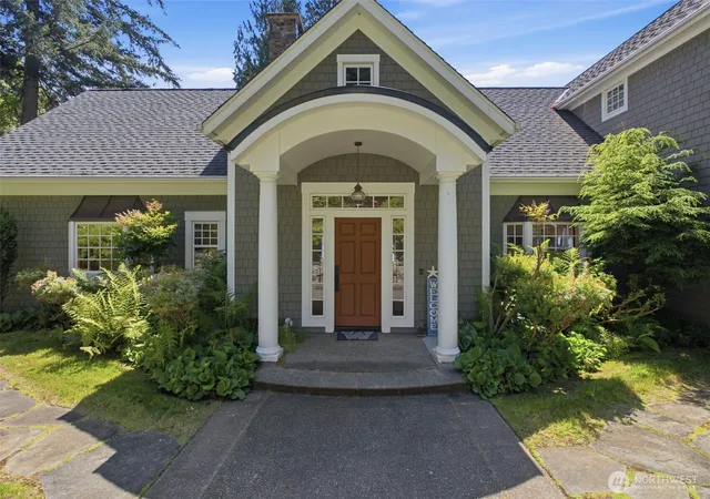 Photo 4 of Single family home for sale at 8500 Salty Dr NW, Olympia, WA 98502 | MLS# NWM2557928 | Listing updated on 2026-09-23