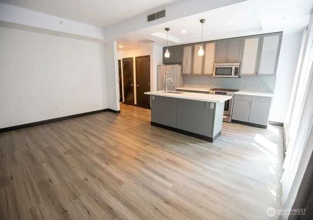 Photo 2 of Sale Pending at 2716 Elliott Ave #405, Seattle, WA 98121 | MLS# NWM2557938 | Listing updated on 2026-09-20