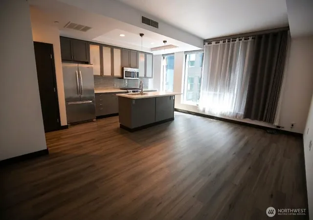 Photo 4 of Sale Pending at 2716 Elliott Ave #405, Seattle, WA 98121 | MLS# NWM2557938 | Listing updated on 2026-09-20