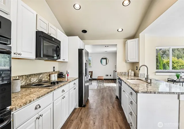 Photo 4 of Single family home for sale at 816 88th Street E, Tacoma, WA 98445 | MLS# NWM2557950 | Listing updated on 2026-09-25