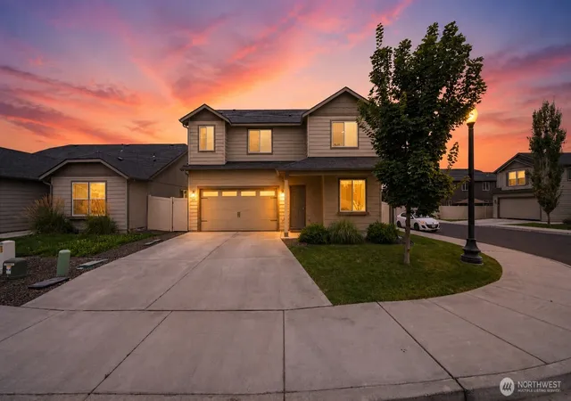 Photo 1 of Single family home for sale at 543 Sw Angelina Loop, College Place, WA 99362 | MLS# NWM2557957 | Listing updated on 2026-09-24