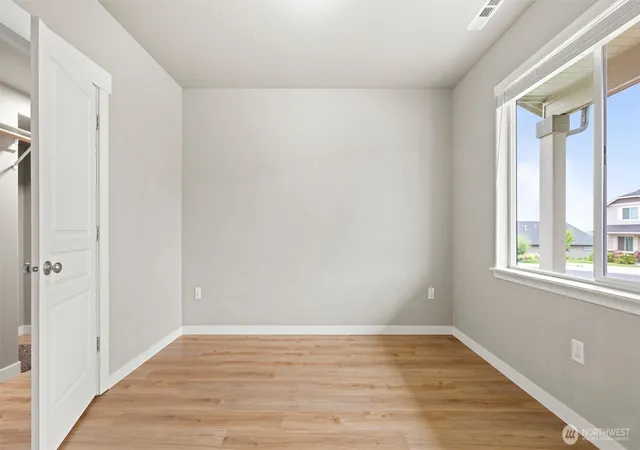 Photo 3 of Single family home for sale at 543 SW Angelina Loop, College Place, WA 99362 | MLS# NWM2557957 | Listing updated on 2026-09-24