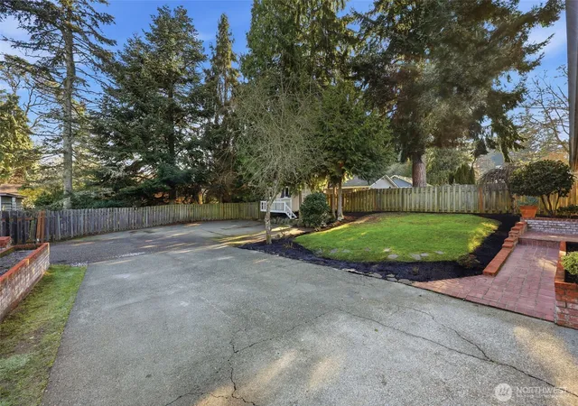 Photo 4 of Single family home for sale at 15931 22nd Avenue SW, Burien, WA 98166 | MLS# NWM2557959 | Listing updated on 2026-09-26
