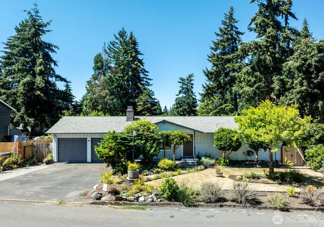 Photo 1 of Single family home for sale at 30633 4th Avenue S, Federal Way, WA 98003 | MLS# NWM2557960 | Listing updated on 2026-09-23