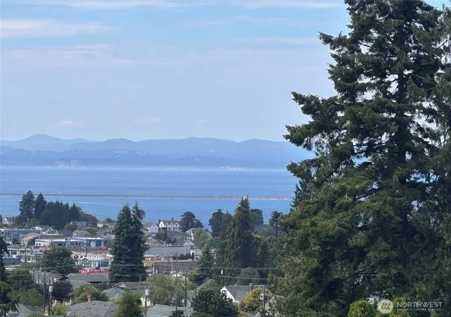 Photo 3 of Sale Pending at 506 S Ennis St, Port Angeles, WA 98362 | MLS# NWM2557970 | Listing updated on 2026-08-14