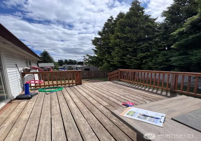 Photo 3 of Single family home for sale at 1990 Whitetail Ln, Woodland, WA 98674 | MLS# NWM2557973 | Listing updated on 2026-10-01
