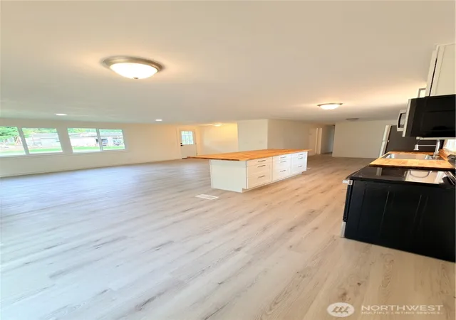 Photo 4 of Sale Pending at 3111 28th Street Ct E #3, Tacoma, WA 98443 | MLS# NWM2557985 | Listing updated on 2026-09-28