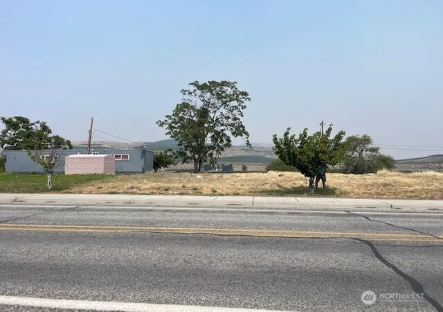 Photo 1 of Land for sale at 0 Nna Foster Crk Ave, Bridgeport, WA 98813 | MLS# NWM2557990 | Listing updated on 2026-09-23