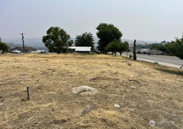 Photo 3 of Land for sale at 0 Nna Foster Crk Ave, Bridgeport, WA 98813 | MLS# NWM2557990 | Listing updated on 2026-09-23