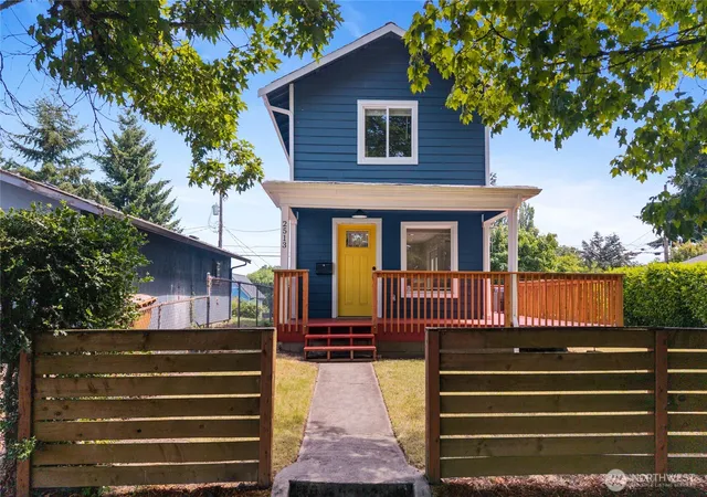 Photo 1 of Single family home for sale at 2513 S Hosmer St, Tacoma, WA 98405 | MLS# NWM2557992 | Listing updated on 2026-09-23