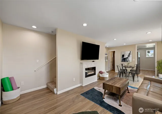 Photo 4 of Single family home for sale at 2513 S Hosmer St, Tacoma, WA 98405 | MLS# NWM2557992 | Listing updated on 2026-09-23