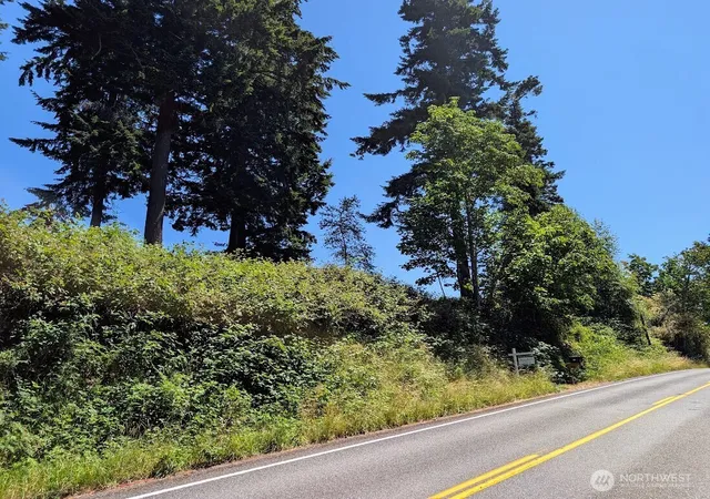 Photo 2 of Sale Pending at 4343 S (appx) Camano Dr, Camano Island, WA 98282 | MLS# NWM2557997 | Listing updated on 2026-09-25