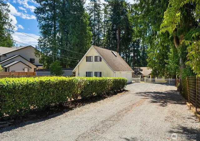 Photo 2 of Sale Pending at 17463 Se 192nd Drive, Renton, WA 98058 | MLS# NWM2557998 | Listing updated on 2026-09-23