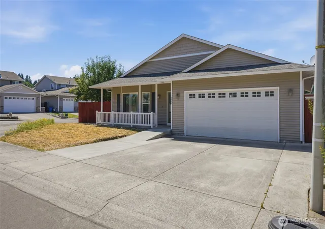 Photo 3 of Single family home for sale at 8600 NE 90th Place, Vancouver, WA 98662 | MLS# NWM2558009 | Listing updated on 2026-09-23