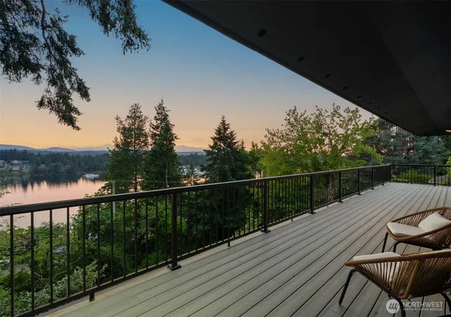 Photo 2 of Single family home for sale at 2511 Baymont Pl, Bremerton, WA 98312 | MLS# NWM2558068 | Listing updated on 2026-09-28
