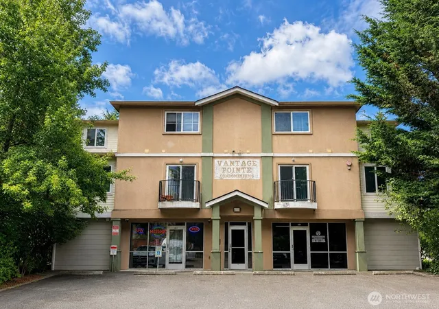 Townhouse for sale at 1645 288th Street #207, Federal Way, WA 98003 | MLS# NWM2558074