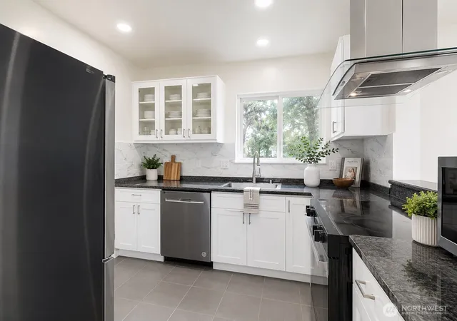 Photo 3 of Townhouse for sale at 1645 288th Street #207, Federal Way, WA 98003 | MLS# NWM2558074 | Listing updated on 2026-09-28