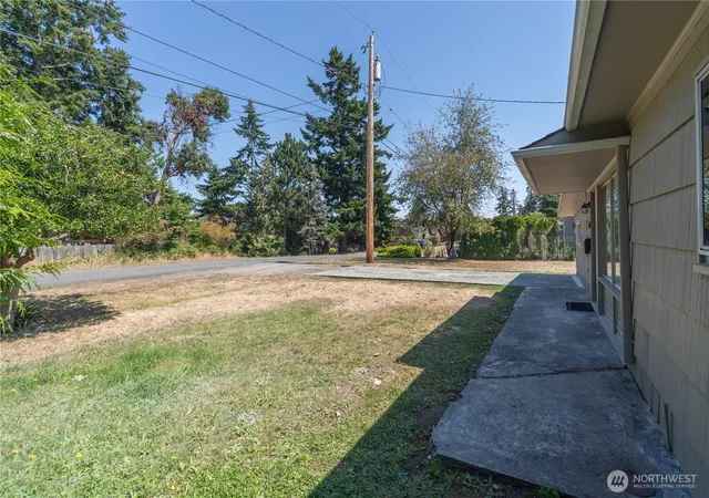 Photo 3 of Single family home for sale at 803 T St, Port Townsend, WA 98368 | MLS# NWM2558116 | Listing updated on 2026-10-03