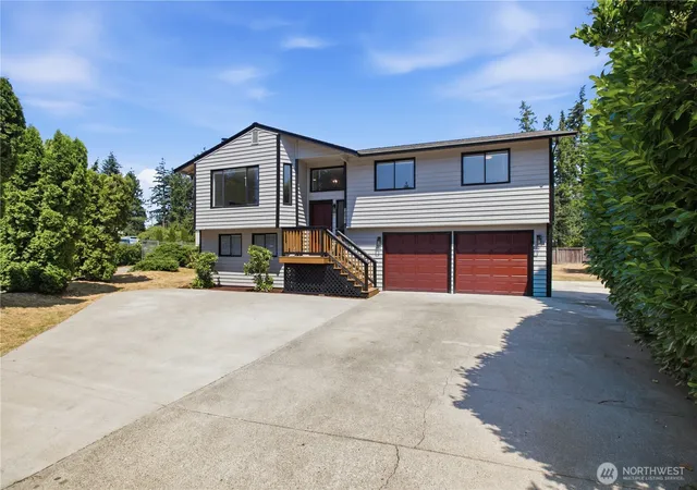 Photo 3 of Sale Pending at 1811 162nd Street E, Tacoma, WA 98445 | MLS# NWM2558132 | Listing updated on 2026-09-25