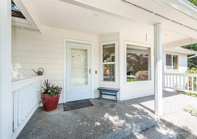 Photo 4 of Sale Pending at 81 Eastgate Pl, Sequim, WA 98382 | MLS# NWM2558148 | Listing updated on 2026-09-23