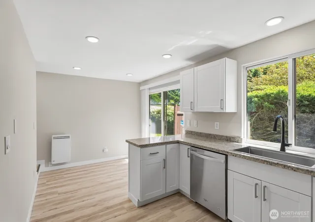 Photo 4 of Townhouse for sale at 5311 188th Street SW #C-10, Lynnwood, WA 98037 | MLS# NWM2558180 | Listing updated on 2026-09-23