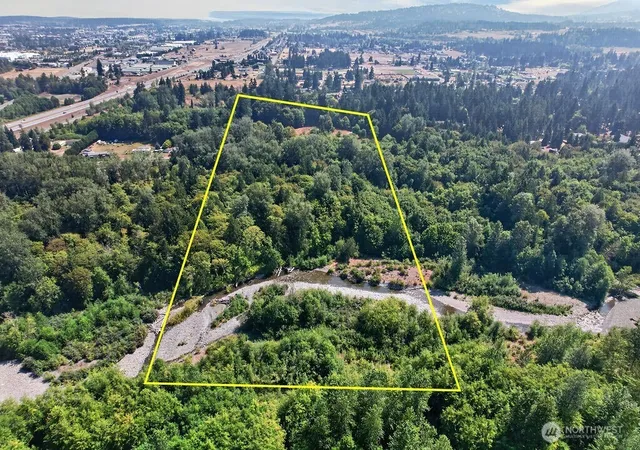 Photo 3 of Single family home for sale at 192 Rondale Dr, Sequim, WA 98382 | MLS# NWM2558184 | Listing updated on 2026-09-23