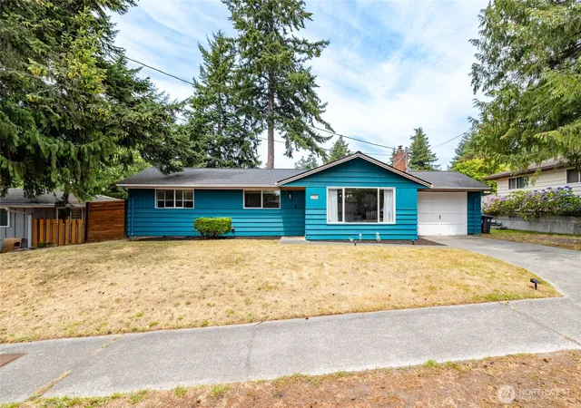 Photo 1 of Single family home for sale at 1580 Ne 11th Avenue, Oak Harbor, WA 98277 | MLS# NWM2558234 | Listing updated on 2026-09-23
