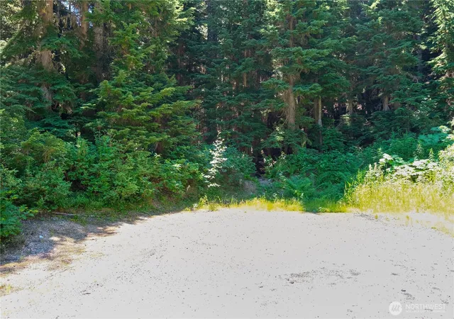Photo 3 of Sale Pending at 34033 Stevens Rd, Leavenworth, WA 98826 | MLS# NWM2558236 | Listing updated on 2026-09-24