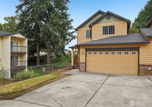 Photo 3 of Townhouse for sale at 2219 Ne 137th Court, Vancouver, WA 98684 | MLS# NWM2558250 | Listing updated on 2026-09-23