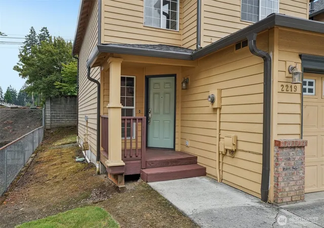 Photo 3 of Townhouse for sale at 2219 NE 137th Court, Vancouver, WA 98684 | MLS# NWM2558250 | Listing updated on 2026-09-23