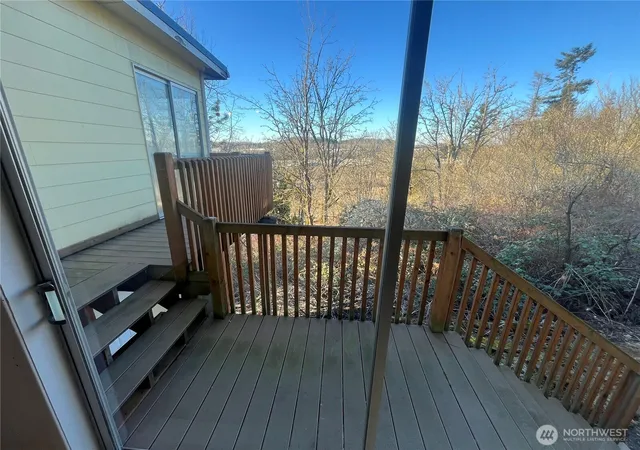 Photo 2 of Single family home for sale at 2501 E Sunset Dr, Bellingham, WA 98226 | MLS# NWM2558255 | Listing updated on 2026-09-23